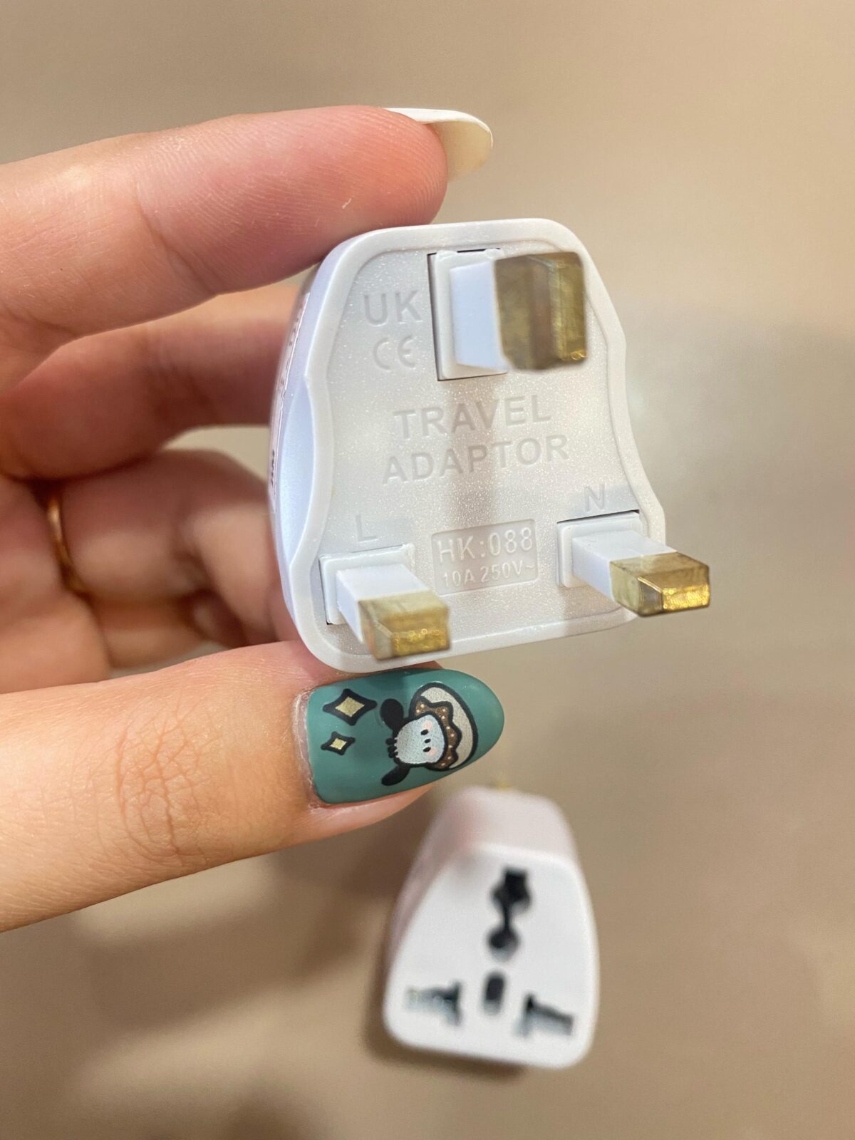 国际插头 plug uk travel adaptor