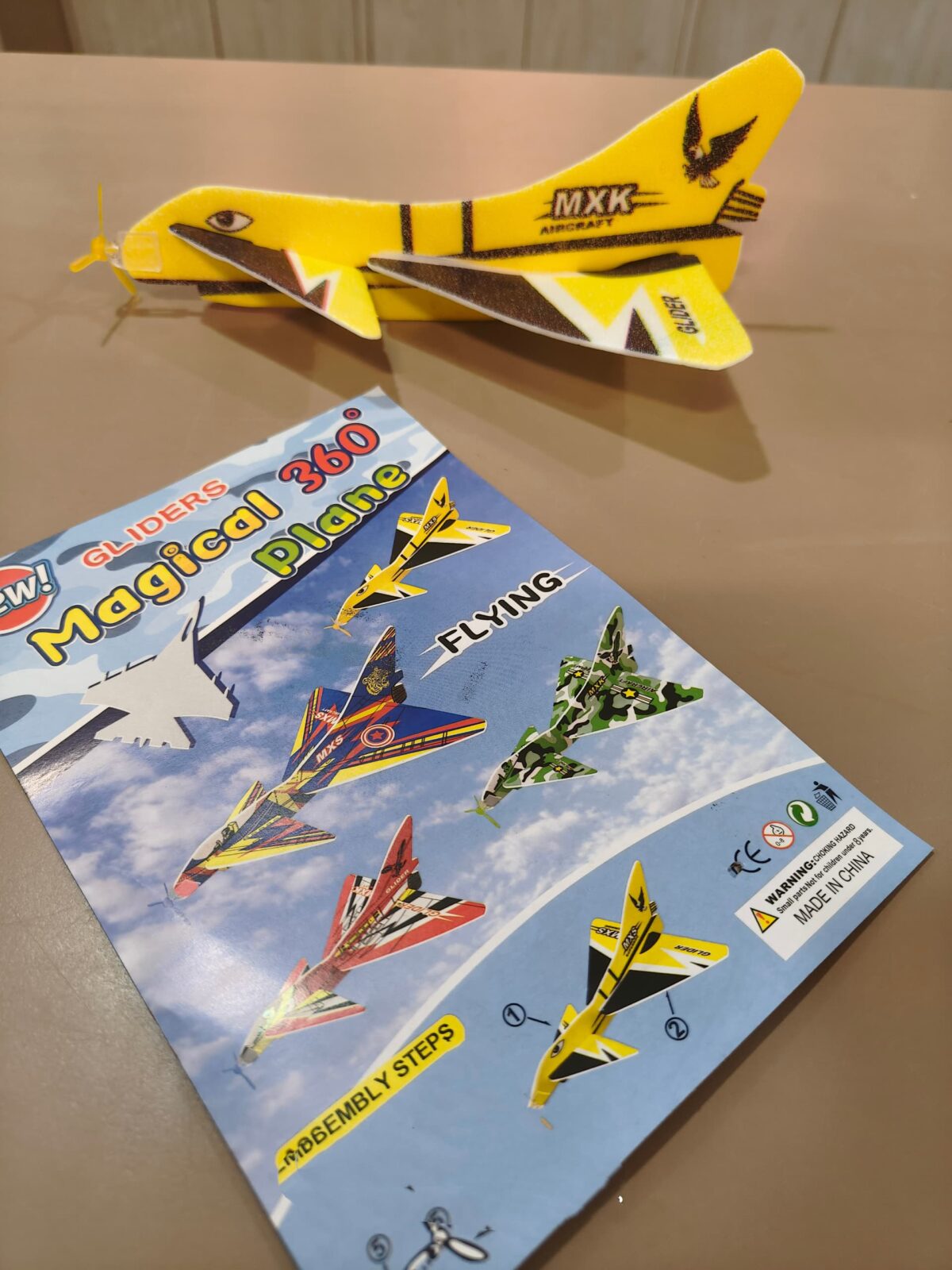 360°c旋转泡沫纸飞机 magical 360°c plane